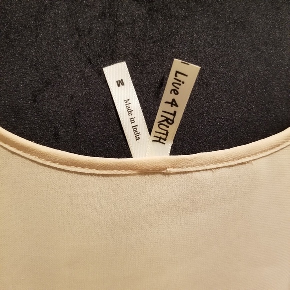 Beaded scoop neck double layered going out top - Picture 4 of 4